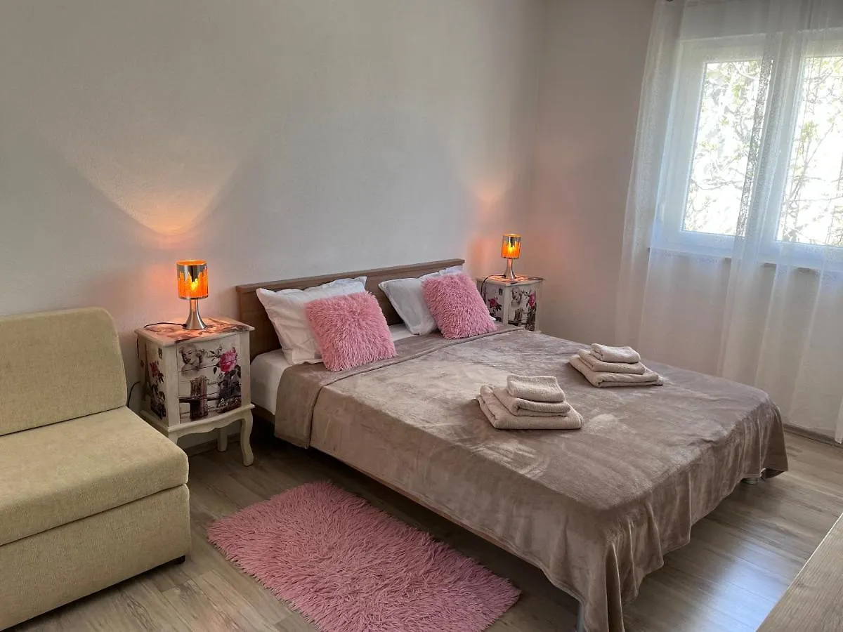 Mavarstica Bay View Apartment With Garage Trogir