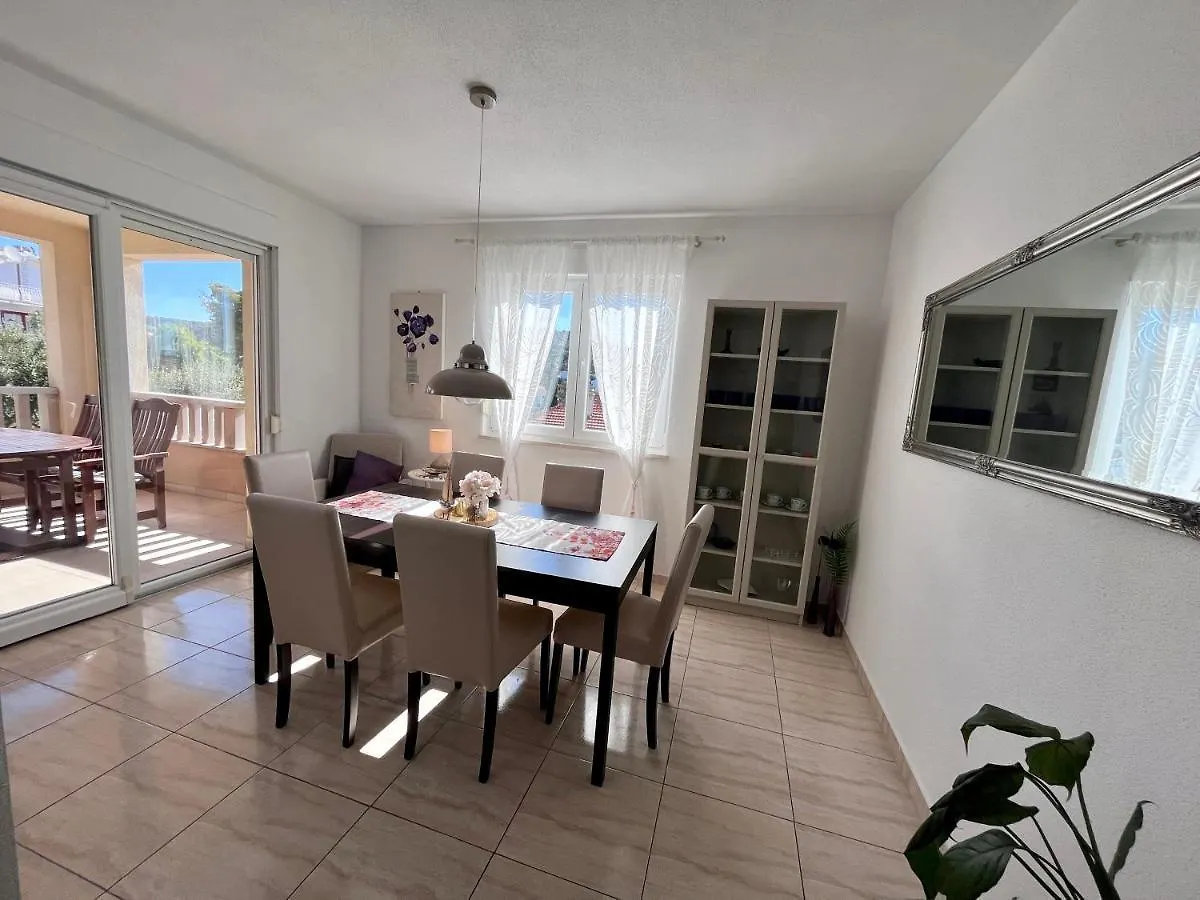 Mavarstica Bay View Apartment With Garage Trogir