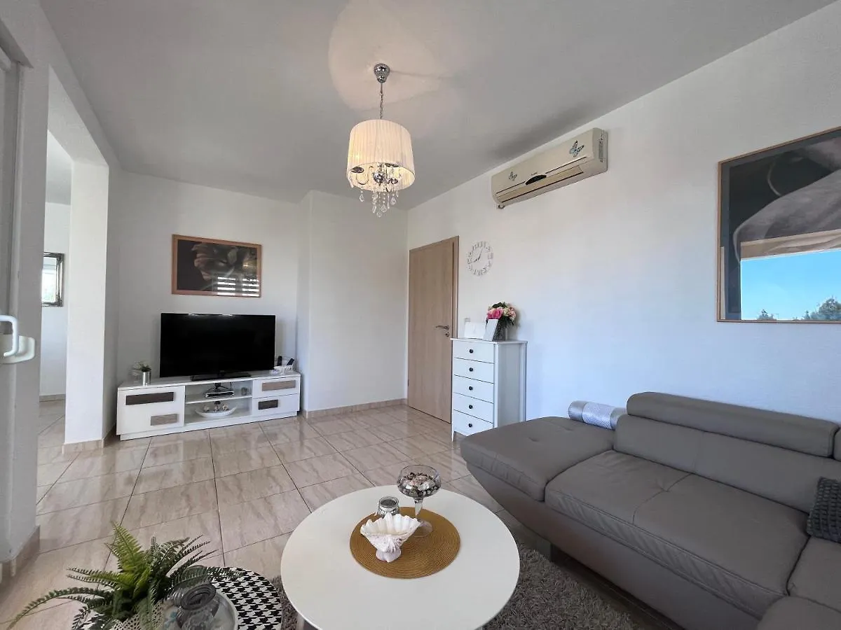 Mavarstica Bay View Apartment With Garage Trogir