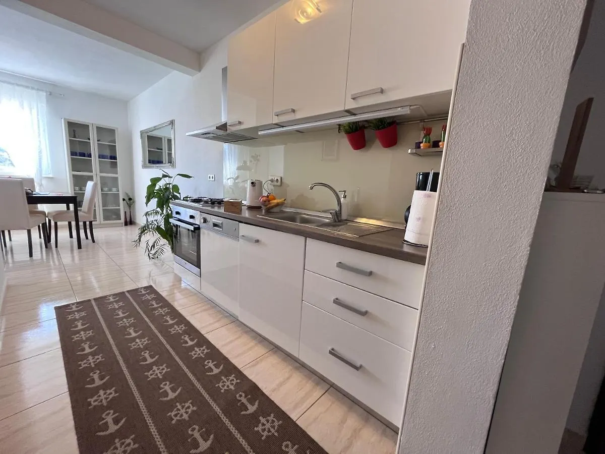 Mavarstica Bay View Apartment With Garage Trogir Croatia