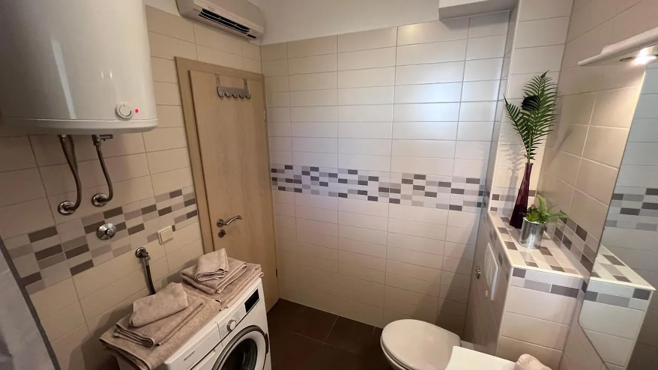 Mavarstica Bay View Apartment With Garage Trogir