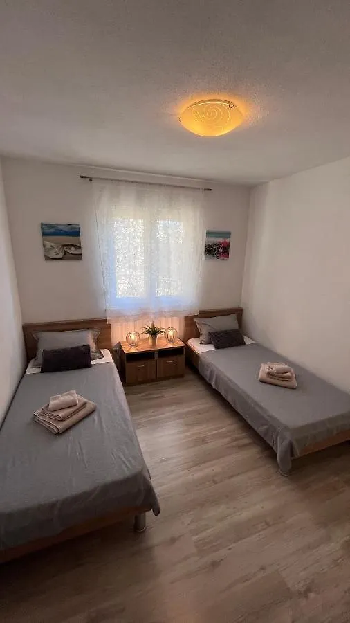 Mavarstica Bay View Apartment With Garage Trogir 0*,