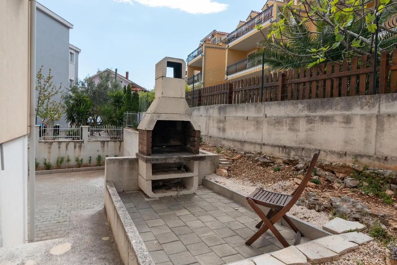 Mavarstica Bay View Apartment With Garage Trogir 0*,  Croatia