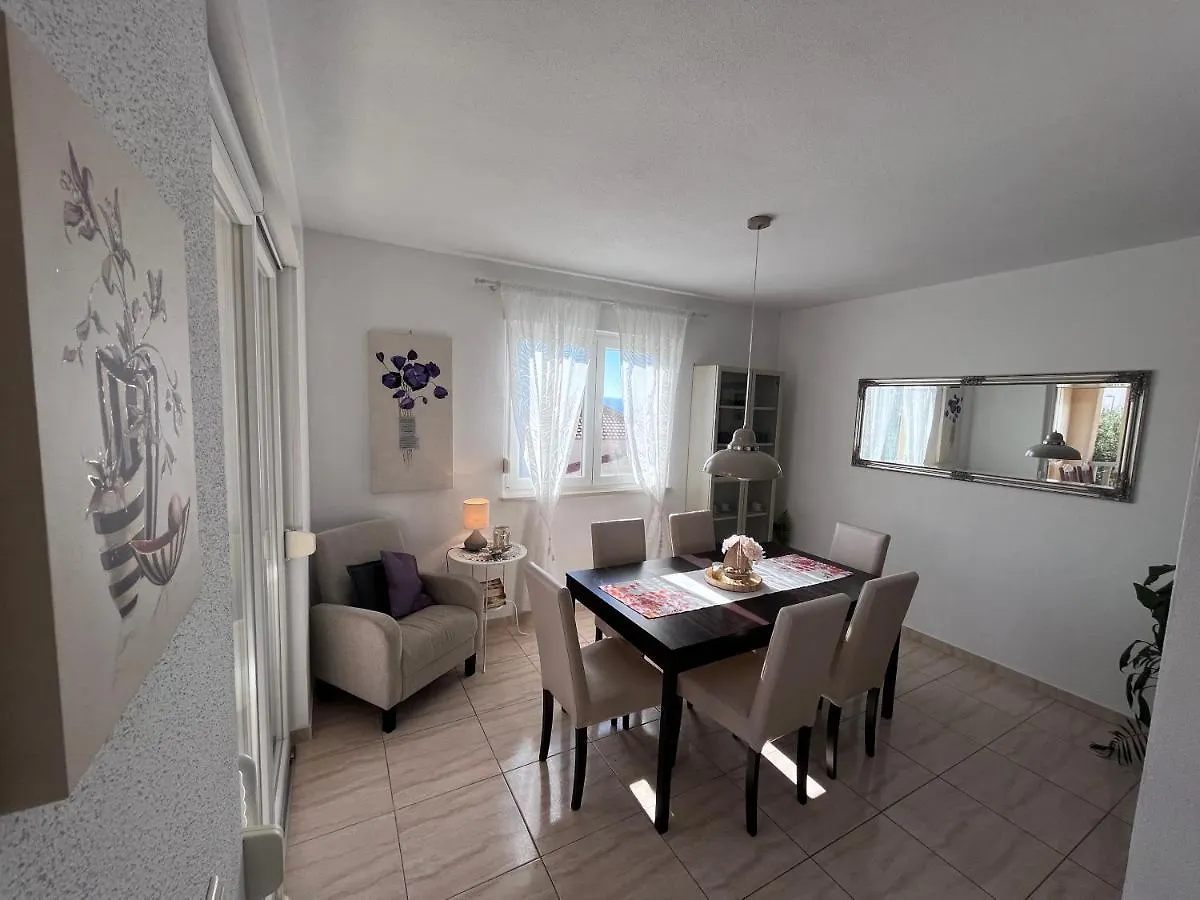 Mavarstica Bay View Apartment With Garage Trogir